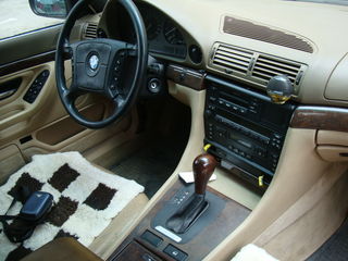 BMW 7 Series foto 4