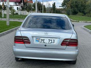 Mercedes E-Class foto 6