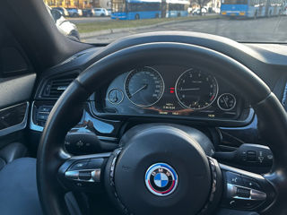 BMW 5 Series foto 3