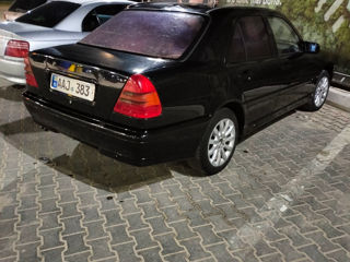 Mercedes C-Class foto 6