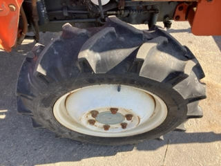 Tractor kubota cu incarcator frontal foto 4