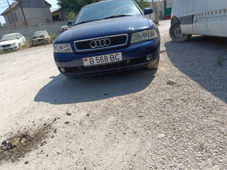 Audi A4 foto 1