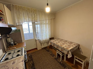 Apartament cu 3 camere, 75 m², Podul Chișinăului, Bălți foto 3