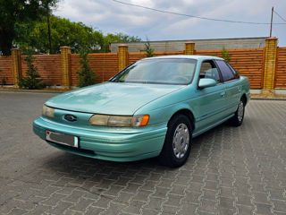 Ford Taurus foto 1