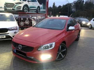 Volvo S60 foto 1