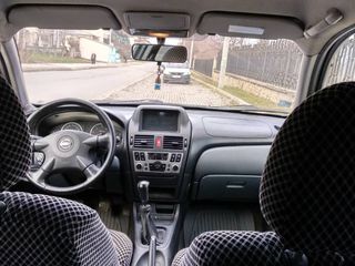 Nissan Almera foto 9