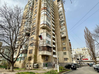 Apartament cu 3 camere, 68 m², 9 cartier, Bălți