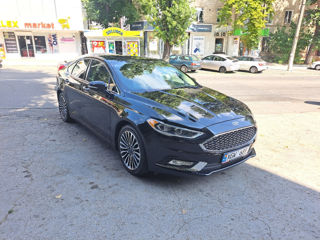 Ford Fusion foto 2