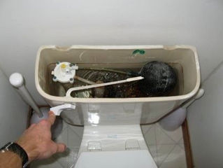 Desfundare curatire canalizare bucatarie,wc,baie,chiuvete 24/24.Чистка пробивка канализации недорого foto 3