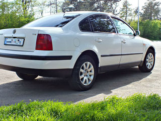 Volkswagen Passat foto 4