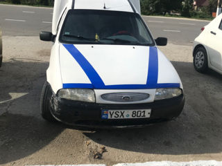 Ford Courier foto 1