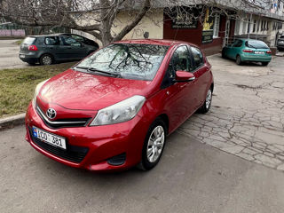 Toyota Yaris foto 8