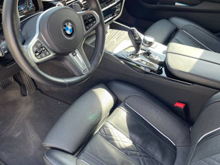 BMW 5 Series foto 9