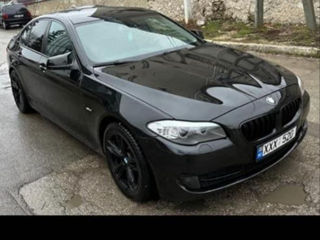 BMW 5 Series foto 1