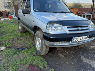 Chevrolet Niva фото 0