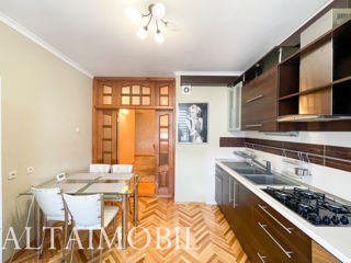 Apartament cu 3 camere, 114 m², Buiucani, Chișinău foto 9