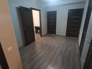 Apartament cu 3 camere, 100 m², Centru, Chișinău foto 2