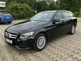 Mercedes C-Class foto 2