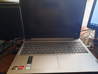 Lenovo IdeaPad 3 (Ryzen 5 8Gb Ssd 512 nVME-M2)