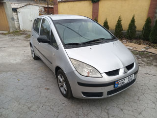 Mitsubishi Colt foto 2