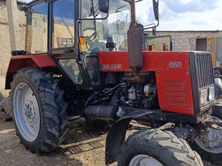 MTZ 820 Anul 2011 foto 2