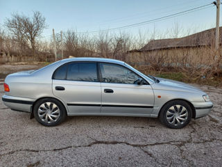 Toyota Carina foto 5