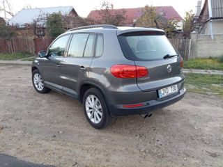 Volkswagen Tiguan foto 4