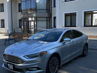 Ford Fusion foto 2