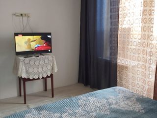 Apartament cu 2 camere, 50 m², Centru, Chișinău foto 2