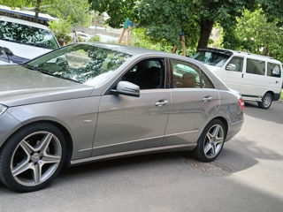 Mercedes E-Class foto 2