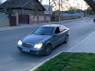 Mercedes C-Class foto 10