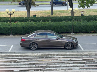 Mercedes E-Class foto 2