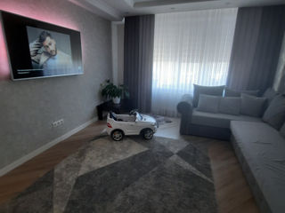 Apartament cu 3 camere, 90 m², Tineret, Ungheni foto 5