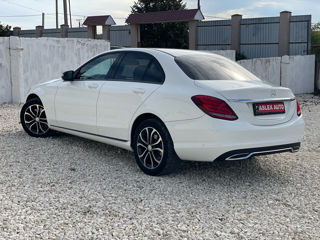 Mercedes C-Class foto 15