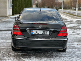 Mercedes E-Class foto 5