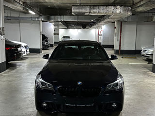 BMW 5 Series foto 1