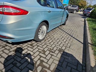 Ford Fusion foto 2