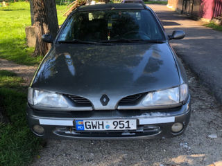 Renault Megane foto 7