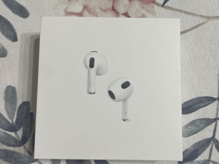 Apple AirPods 3rd Gen W/ Lightning Charging Case MPNY3AM/A - Brand New *Genuine* foto 1