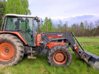 Kubota M foto 4