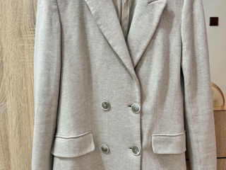 Vând costum Massimo Dutti foto 1