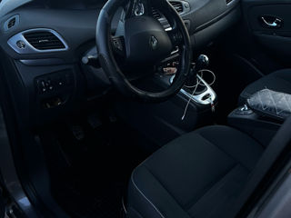 Renault Grand Scenic foto 7