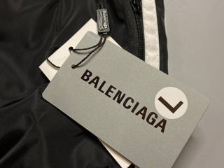 Pantaloni Adidas x Balenciaga foto 2