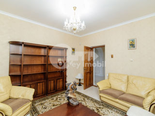 Chirie! Casă în 2 nivele, reparație euro, Centru 3300 € foto 15