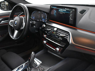 BMW 5 Series foto 4