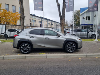 Lexus UX foto 4