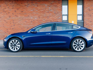 Tesla Model 3 foto 5