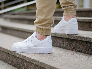 Nike Air force clasic white din piele foto 4