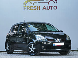 Renault Clio foto 1