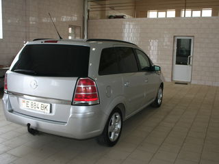 Opel Zafira foto 3